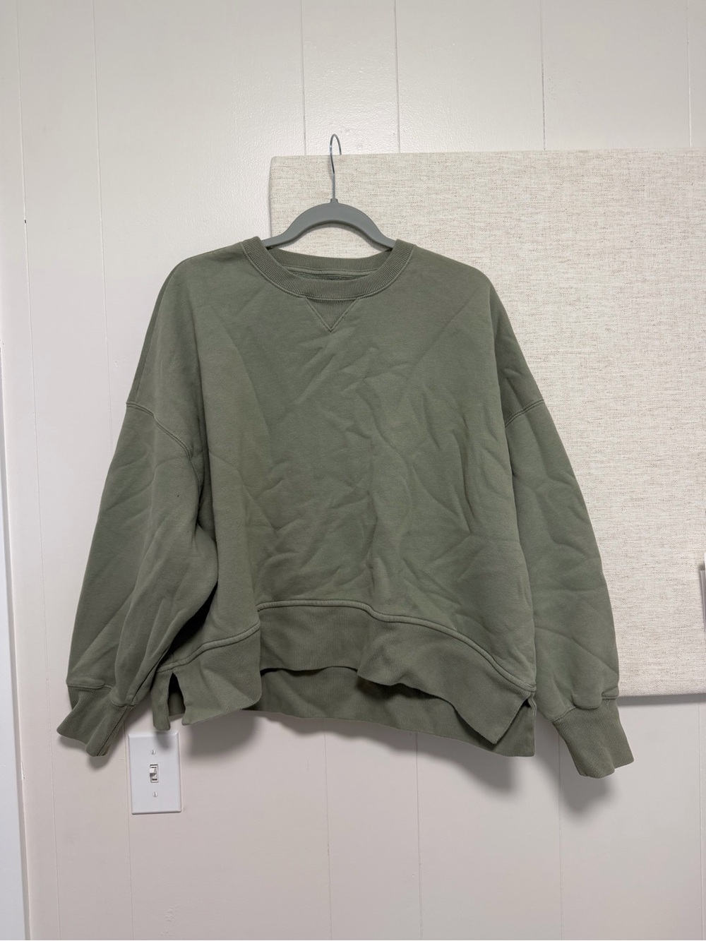 Abercrombie & Fitch Olive Green Crewneck Sweatshirt